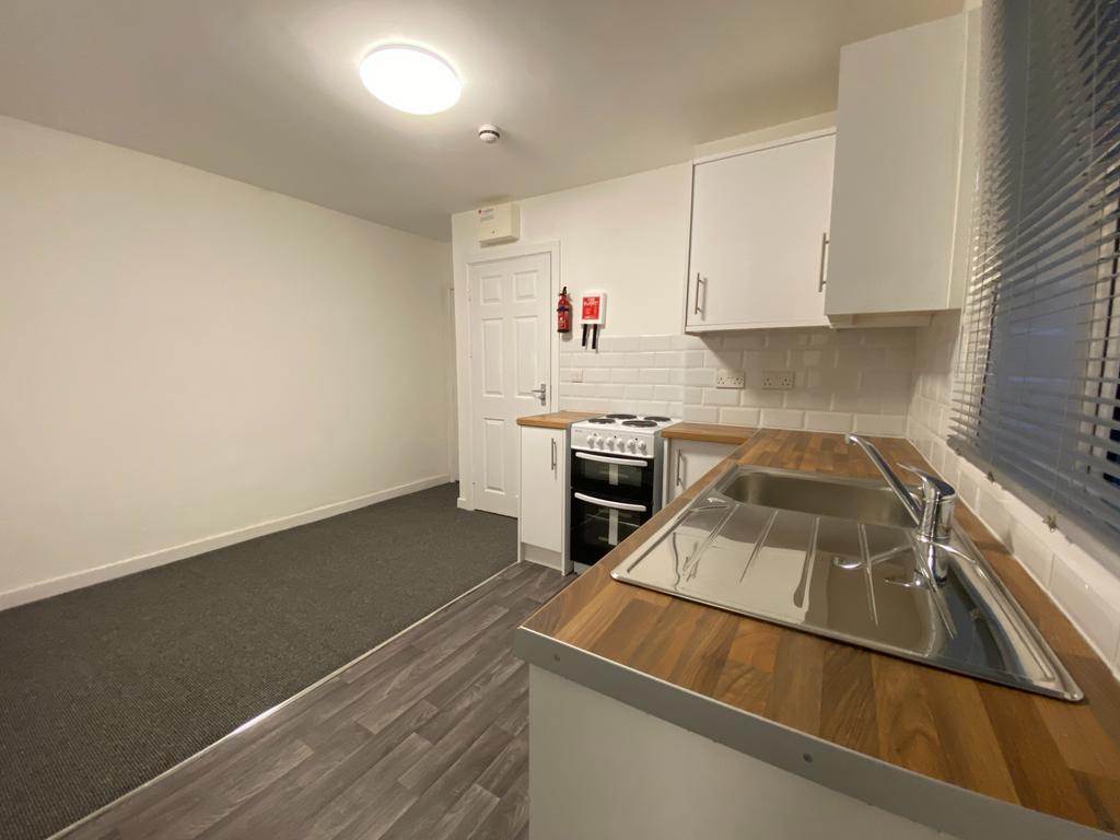 Apartment in Cardiff, Llandaff - View 3