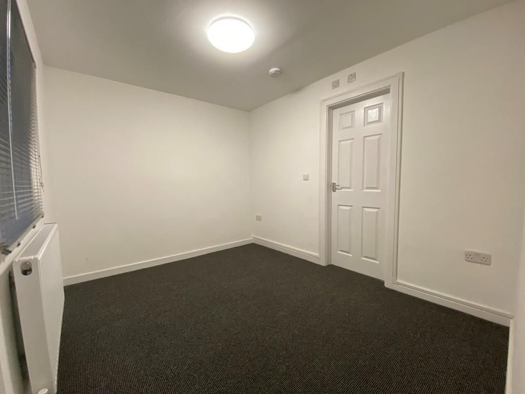 Apartment in Cardiff, Llandaff - View 4
