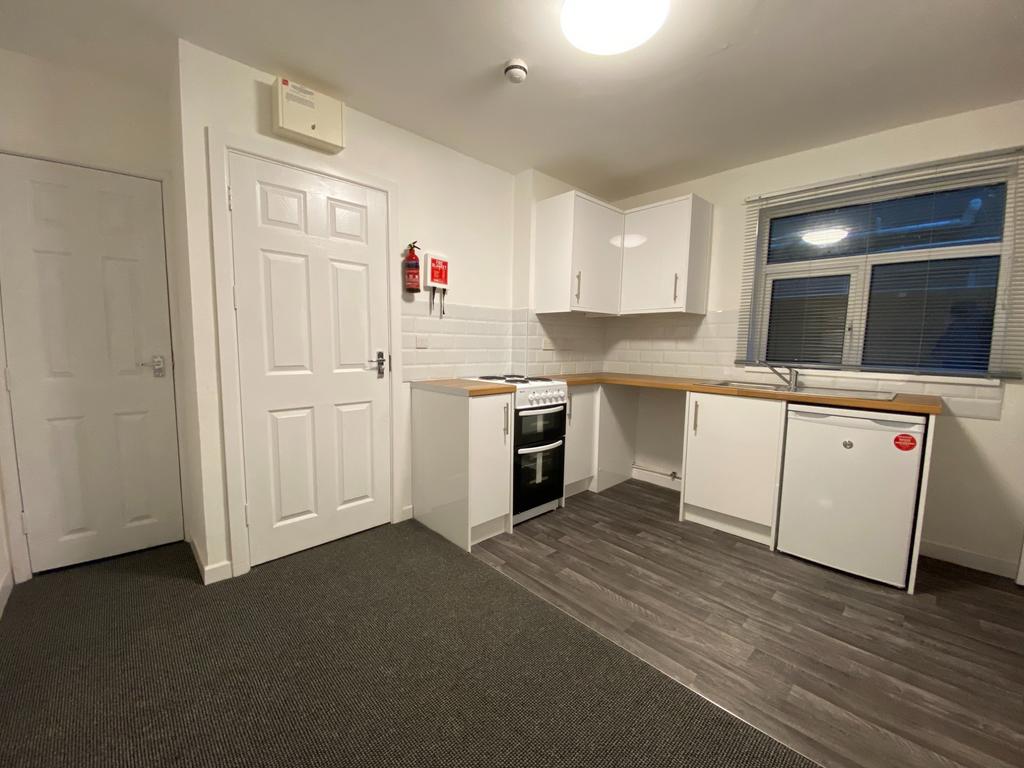 Apartment in Cardiff, Llandaff - View 6