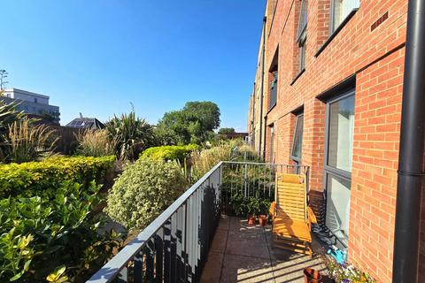 1 bedroom flat for sale, Carpenter House, Hayes, Hayes, Middlesex, UB3