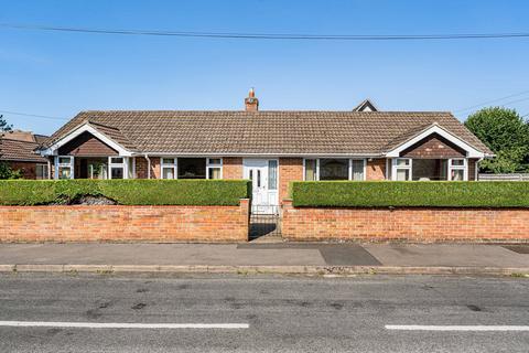 2 bedroom bungalow for sale, Galley Field, Abingdon, OX14
