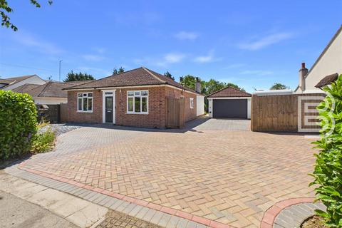 4 bedroom detached bungalow for sale, Crick Road, Rugby CV21