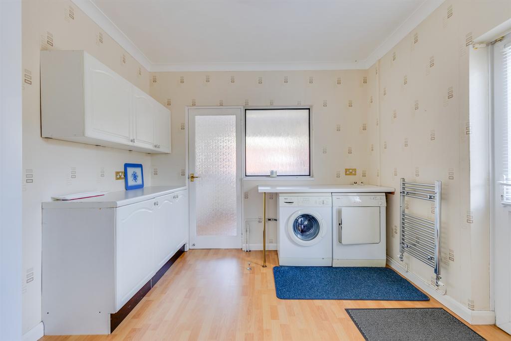 Brooklyn Close, Rhiwbina, Cardiff - More
