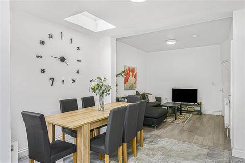 4 bedroom terraced house for sale, Farmer Road, London
