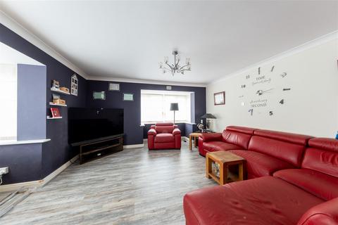 4 bedroom detached house for sale, Shakerley Close, Oakmere