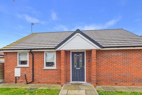 2 bedroom bungalow for sale, Holly Rise, Newark NG22