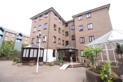 2 bedroom apartment for sale, Upper High Street, Epsom, Surrey, KT17 4QJ