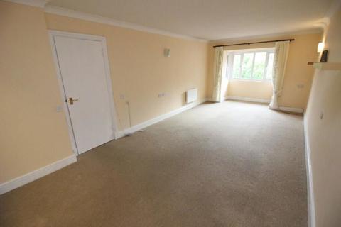 2 bedroom apartment for sale, Upper High Street, Epsom, Surrey, KT17 4QJ