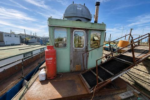 1 bedroom houseboat for sale, Vicarage Lane, Hoo ME3