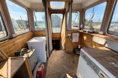 1 bedroom houseboat for sale, Vicarage Lane, Hoo ME3