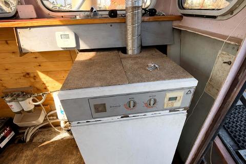 1 bedroom houseboat for sale, Vicarage Lane, Hoo ME3