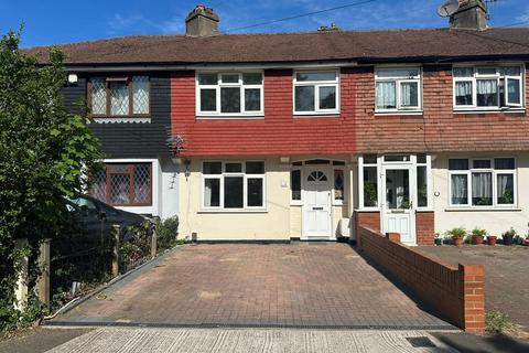 3 bedroom terraced house for sale, Barnsbury Crescent, Tolworth