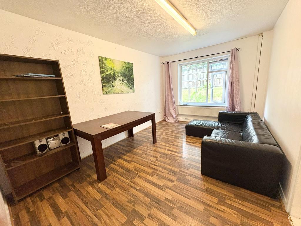 House in Salford, Greater Manchester - View 2