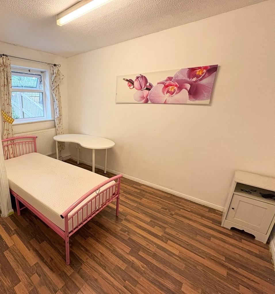 House in Salford, Greater Manchester - More