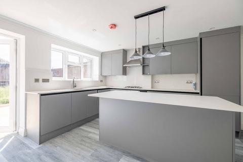 3 bedroom end of terrace house for sale, Goodman Park, Slough SL2