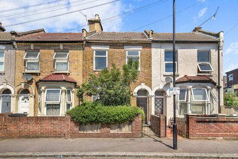 Nutfield Road, Leyton, E15