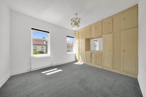 3 bedroom terraced house for sale, Nutfield Road, Leyton, E15