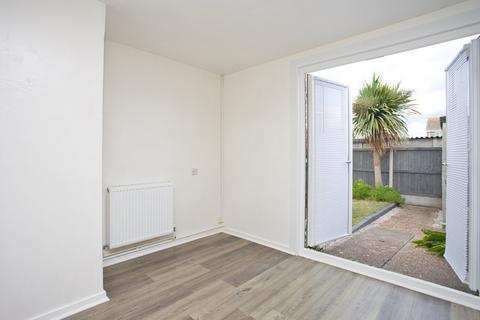 1 bedroom semi-detached house for sale, William Pitt Avenue, Deal, Kent, CT14