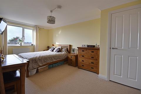 2 bedroom flat for sale, Buckhurst Road, Bexhill-On-Sea