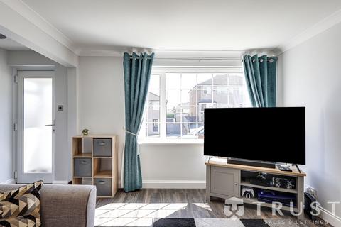 3 bedroom semi-detached house for sale, Quaker Lane, Cleckheaton, BD19