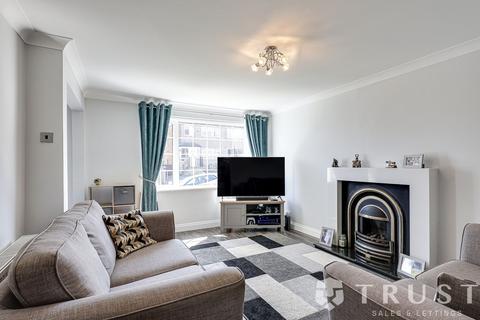 3 bedroom semi-detached house for sale, Quaker Lane, Cleckheaton, BD19