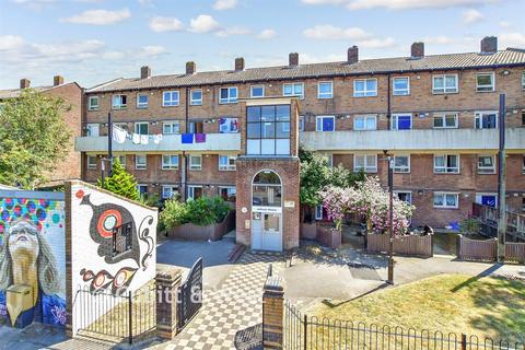 Studio for sale, Jellicoe House, Portsmouth PO1
