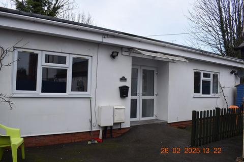 1 bed bungalow for rent in Leicester Road, Nuneaton CV11