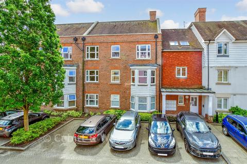 2 bedroom flat for sale, St. Agnes Place, Chichester, West Sussex
