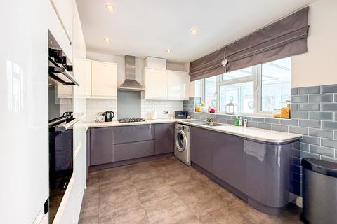 3 bedroom bungalow for sale, Hyperion Avenue,  Polegate, BN26