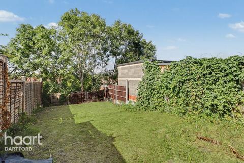 3 bedroom terraced house for sale, Elstree Gardens, Belvedere