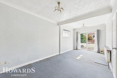 2 bedroom detached bungalow for sale, Kimberley Road, Lowestoft