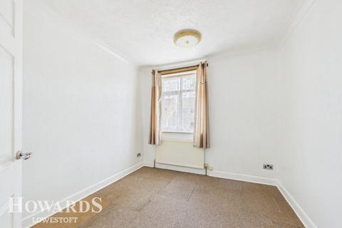 2 bedroom detached bungalow for sale, Kimberley Road, Lowestoft
