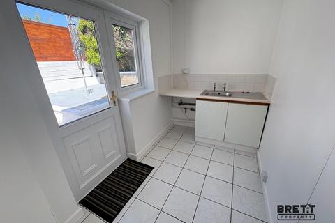 4 bedroom bungalow for sale, 17 Hazel Grove, Llanstadwell, Milford Haven SA73 1EW