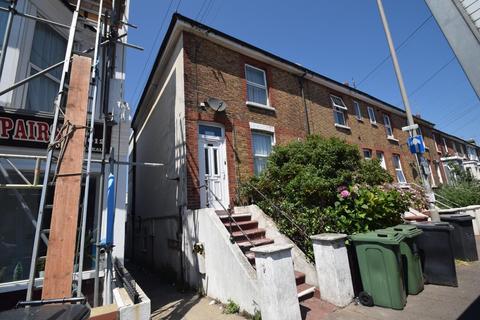 1 bedroom flat to rent, Langney Road, Eastbourne BN21