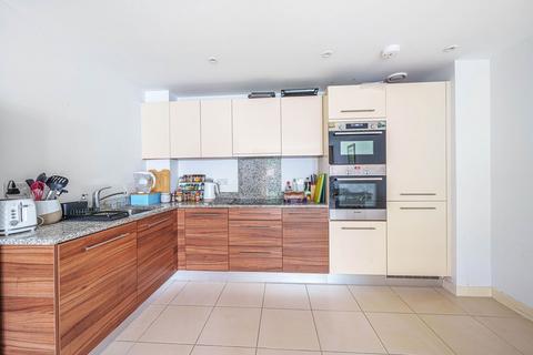 2 bedroom flat to rent, Howard Road, Stanmore, HA7