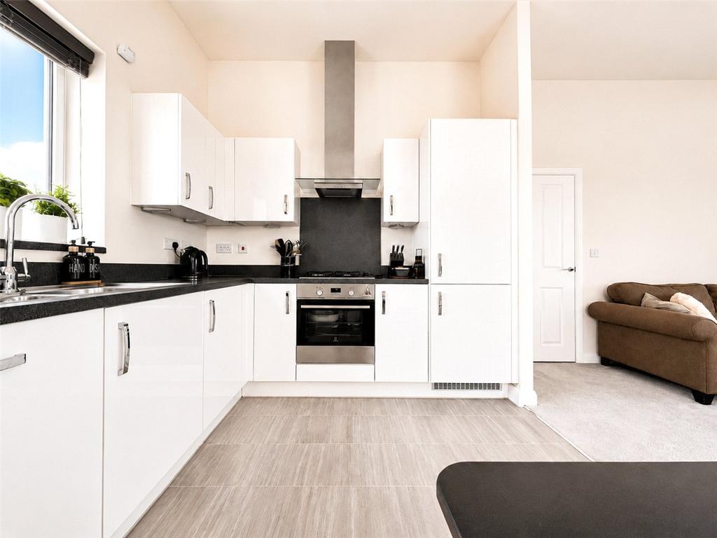 Apartment in Cambridge, Eddington - View 4