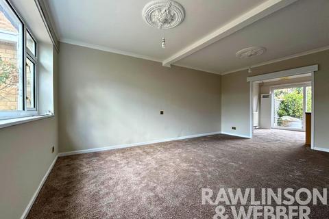 3 bedroom end of terrace house for sale, Bedster Gardens, West Molesey KT8