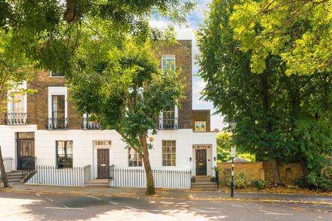 4 bedroom end of terrace house to rent, Great Percy Street, London WC1X