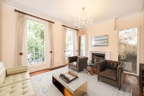 4 bedroom end of terrace house to rent, Great Percy Street, London WC1X