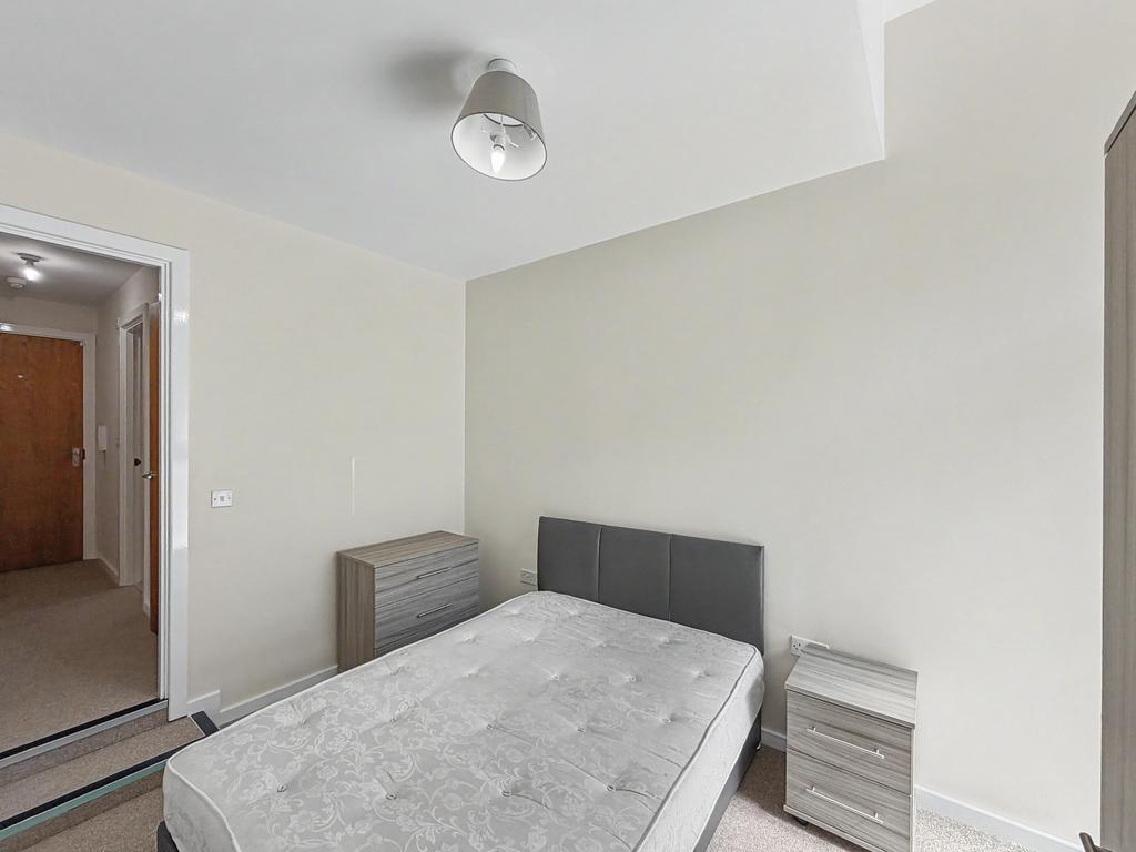Apartment in Trafford, Greater Manchester - View 4