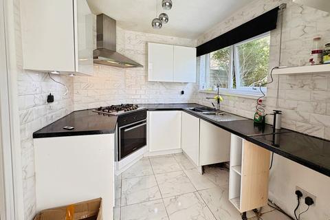 4 bedroom semi-detached house to rent, Lingfield, Stacey Bushes, Milton Keynes, MK12
