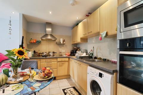 2 bedroom apartment for sale, Ferry Court, Cardiff