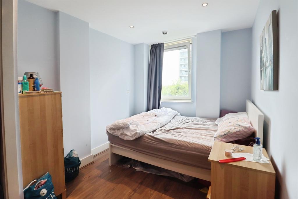 Apartment in Cardiff, Grangetown - More