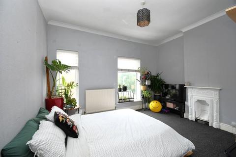2 bedroom terraced house for sale, Kearsley Street, Eccles, M30