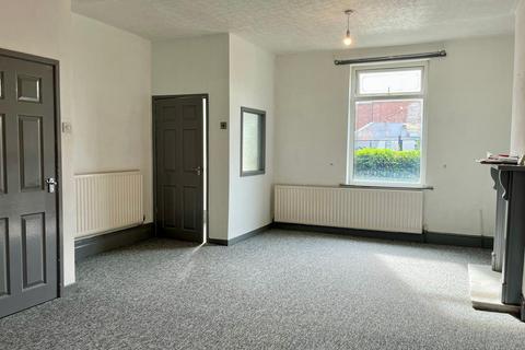 3 bedroom terraced house to rent, Manchester Old Road, Middleton,