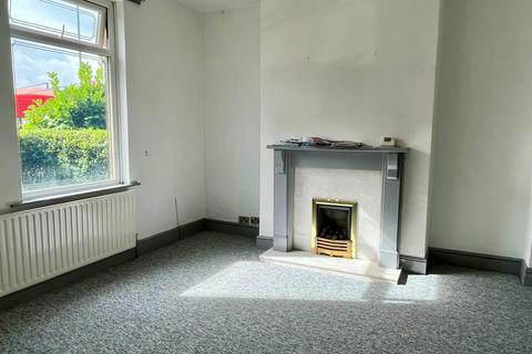 3 bedroom terraced house to rent, Manchester Old Road, Middleton,