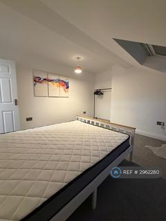 2 bedroom flat to rent, London Road, Buxton, SK17