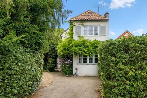 West End Lane, Esher, KT10