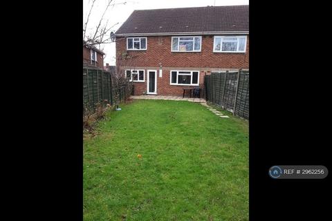 2 bedroom semi-detached house to rent, Milespit Hill, London, NW7