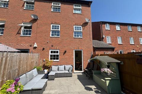 3 bedroom end of terrace house for sale, Proclamation Avenue, Rothwell, Kettering